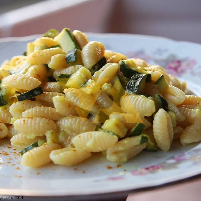 Сливочные ньокки с летними овощами